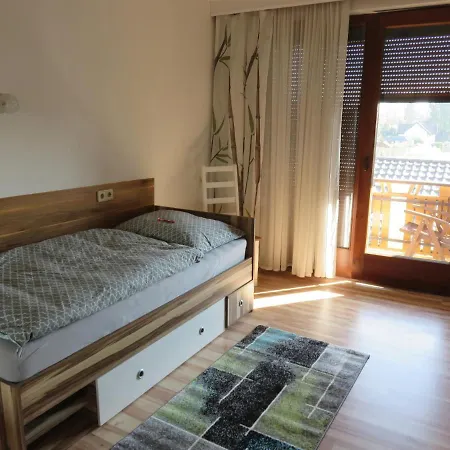 Apartamento Grossraumige Ferienwohnung