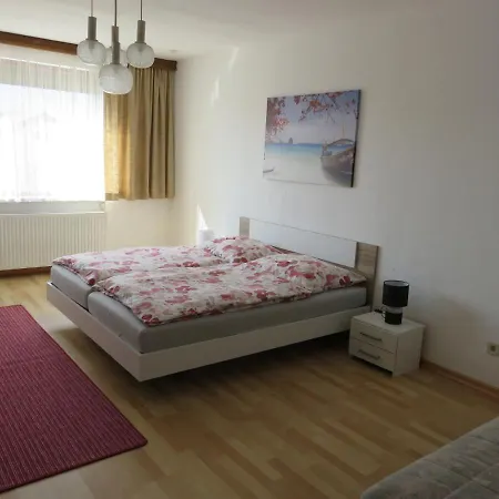 Grossraumige Ferienwohnung Sankt Veit an der Glan